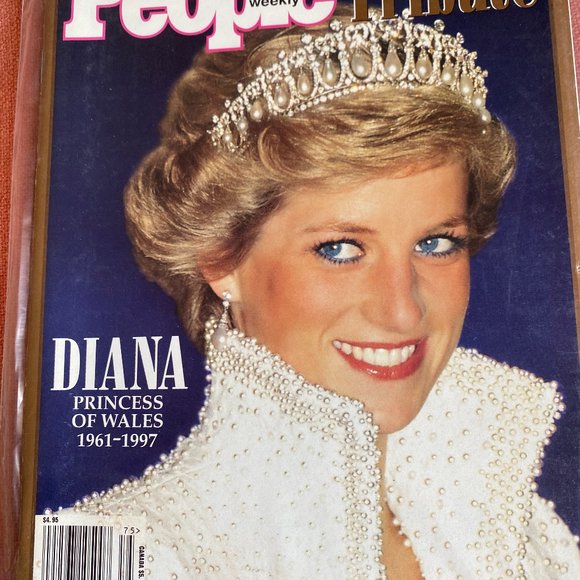 Royal Family Souovenirs - Picture 4 of 9